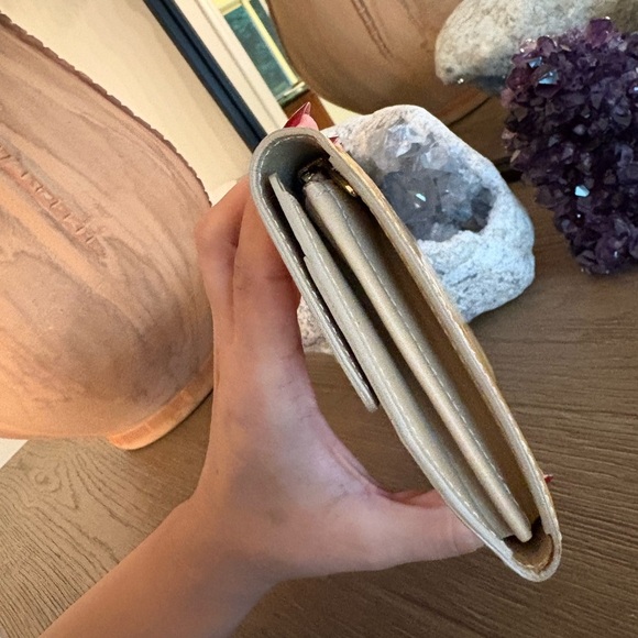 Louis Vuitton Sarah leather wallet - Picture 10 of 11